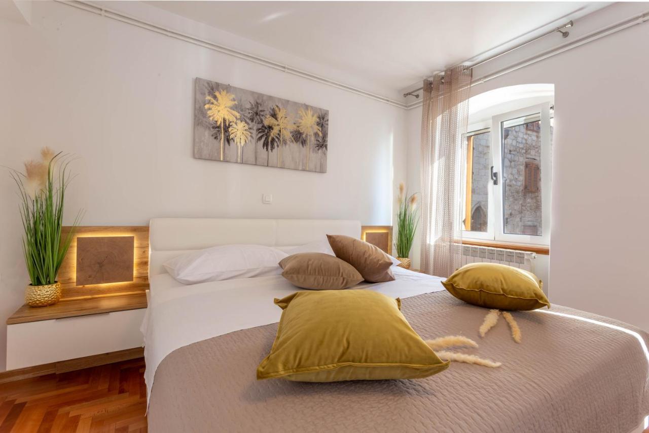 Deluxe Dreamy Room In The Center Of Hvar With Sea View Hvar Town Eksteriør billede