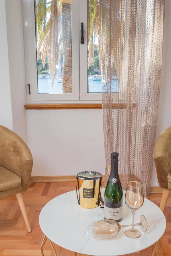 Deluxe Dreamy Room In The Center Of Hvar With Sea View Hvar Town Eksteriør billede